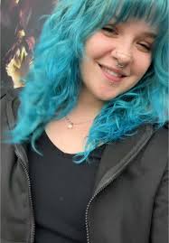 Im starting to have a really good time @Glutton Salon 🖤💙 #fyp #hairsalon