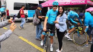 Lucho herrera, pionero del ciclismo colombiano, recuerda su época y analiza la figura y el estilo de su compatriota. La Paternidad La Etapa Mas Dura Para Superman Lopez Zona Cero
