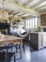 En Normandie Une Maison Redecoree Par Des Passionnes En 2020 Cuisines Maison Deco Maison De Campagne Salle A Manger Campagne