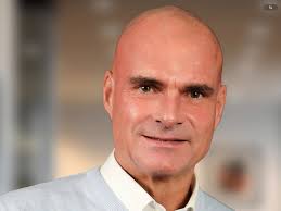 Wir haben wieder ein Jubiläum! 🎉 Wir stoßen auf eine weitere treue Seele  in unserem Unternehmen an! 🥂 Seit 20 Jahren ist Thomas Wissing (Tommes) im  Markt in Bocholt tätig! Das gesamte