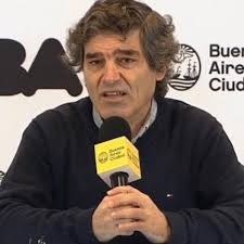 Las noticias más importantes del día, para leer con el desayuno. Quiros Pidio Encontrarse En El Espacio Publico Para Que La Curva Termine De Madurar Bae Negocios