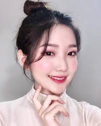 10 Potret Crystal Kim, Beauty Vlogger Korea yang Mirip Irene & Ta
