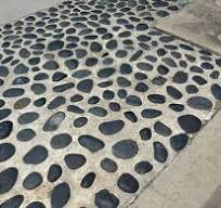 Incrustando Pedras de Rio em Concreto : r/DIY