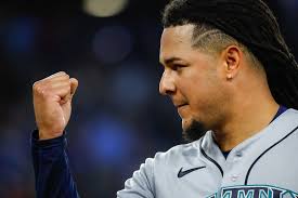 Mariners shut out Blue Jays in Game 1 of wild card behind Luis Castillo's  stellar outing