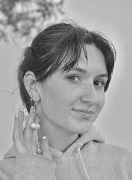 Elliot Robles's Instagram, Twitter & Facebook