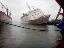 Sahara Cruiseliner Ship Sinks At Mormugao Harbour Cruise Ship Floating Hotel Passenger Ship