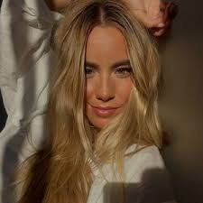 ISA RAMOS (@lisasimppson)