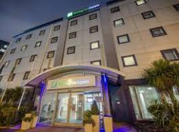 The hotel is located just 5 minutes from the terminal by regular shuttle bus. Die 10 Besten Holiday Inn Hotels In London Gb Booking Com