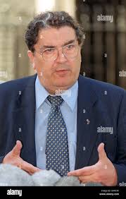 SDLP Leader John Hume speaks to the media outside No10 Downing Street,  following talks with Prime Minister Tony Blair