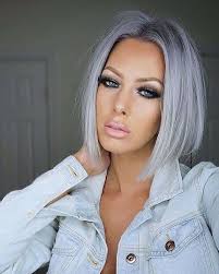 Dames Met Steil Haar Opgelet Deze Modellen Zijn Helemaal Terug Van Weggeweest En Gaan Het Deze Zomer Helemaal Maken Ontde Halflange Kapsels Leuk Haar Kapsels