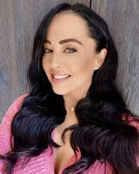 Michelle Milton's Instagram, Twitter & Facebook