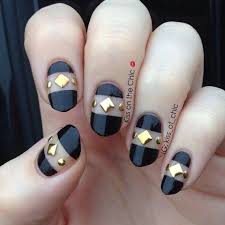 Recuerdo que cuando era adolescente, a mis. 28 Fotos De Unas Elegantes Para Usar En Fiestas Y Eventos Importantes Nails Unas Studded Nails Fashion Nails Trendy Nails