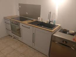 Côté maison vous les présente. Cuisine Knoxhult Ikea Avec Poignee Bagganas Et Credence Lysekil Meuble Rangement Ikea Cuisine Ikea Meuble Rangement