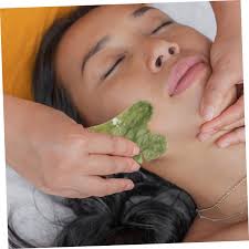 Amazon.com: GARVALON 4pcs Jade Scalp Massager Combs Multi-functional  Handheld Gua Tools for Relaxation Muscle Tension Relief and Skin Tightening  Portable Natural Jade for Face Head Care : Health & Household