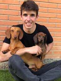 Alex Márquez - Bienvenida a casa Shira! Stich y papá estamos muy felices!  😊 Welcome home Shira! Stich and dady are so happy😊 | Facebook