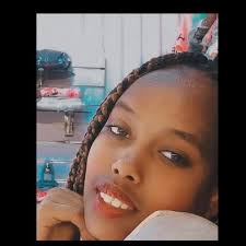 Hello 👋 My name is Zeeshan I'm from korea 🇰🇷 And you ?