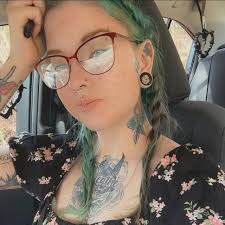 Anastasia Grubbs's Instagram, Twitter & Facebook