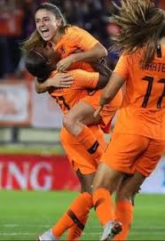 Mannen, dit is de mooie billen maandag, helemaal gevuld met de knapste vrouwen van nederland. 16 Ideeen Over Oranje Vrouwen Voetbalvrouwen Vrouwenvoetbal Vrouw
