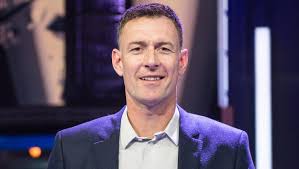 Chris Sutton explains his Arsenal v Everton prediction