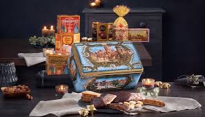 The second recipe makes a nuttier, chewy lebkuchen has always been one of my favorite cookies, and in nuremberg you can find many versions of this delicious german gingerbread. Historische Nbg Truhe 2020 Lebkuchen Schmidt