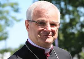 Biskup świdnicki po kryjomu zmienia księży w diecezji świdnickiej