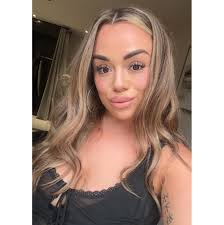 Hi , does anyone know of anywhere to go for a spray tan local please ,  thank you