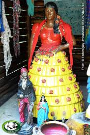 Aqui no brasil, santa sara divide a preferência dos ciganos brasileiros com nossa senhora aparecida e são jorge guerreiro. Praca De Santa Sara Kali Santuario Nacional Da Umbanda