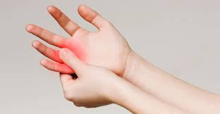 تنميل الأصابع ما هي الأسباب ويب طب