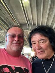 Friends Who Like The Mike Calta Show