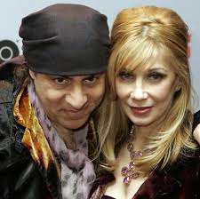 Mr. and Mrs. Smith in TimeBomb! 🩵💚 Actually love this take