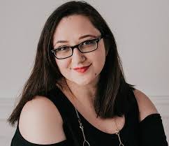 Tamara Fritz's Instagram, Twitter & Facebook