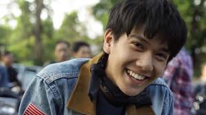 Isyaratkan pulang ke jakarta, penggemar siap sambut iqbaal ramadhan. 30 Dilan 1990 Iqbal Dhiafahkri Ramadhan Ideas In 2020 Celebrities Boy Photography Tumblr Boys