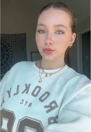 Lilly Terrell's Instagram, Twitter & Facebook