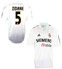 Deswegen wird auf dem dritten trikot der blancos offenbar eine dezente kompassnadel zu sehen sein, diese soll auf dem nacken platziert. Real Madrid Zinedine Zidane Jersey Www Macj Com Br