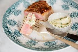 Kalbssteak Mit Gorgonzola Butter Leckeres Essen Essen Lebensmittel Essen