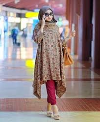 Namun, kali ini yang bisa anda pakai adalah tunik panjang asimetris dengan lengan potongan pipa. 36 Model Tunik Batik Terbaru 2021 Modern Cantik Model Baju Muslim Kebaya Modern Model Baju Muslim Kebaya Modern