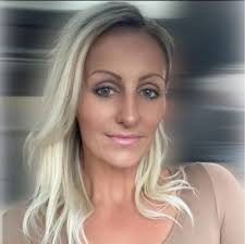 Valentine's Day can be triggering, so I put together some wallpapers to  support grounding yourself in your truth today. I've never met a person I  didn't love, so reach out if you