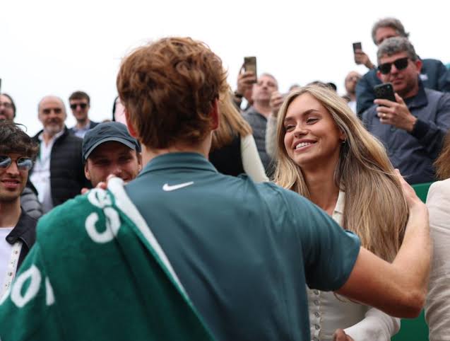 Jannik Sinner shares emotional moment with Laila Hasanovic after last  triumph