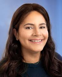 Deanna Casper's Instagram, Twitter & Facebook