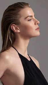 Betty Gilpin's Instagram, Twitter & Facebook