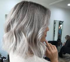 Capelli medi scalati effetto boccoli. Capelli Bob E Long Bob I 5 Nuovi Tagli Lisci E Mossi Foto Donne Sul Web