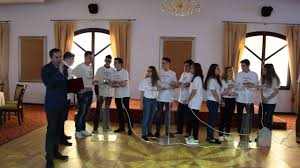 Primul a fost în clădirea în care activează astăzi liceul de muzică și arte plastice „regina maria. Liceul De Arte Regina Maria A CaÈtigat Concursul Alba Iulia CealaltÄ CapitalÄ Youtube