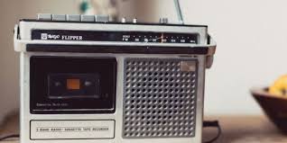 Semakin panjang panjang gelombang, semakin mudah gelombang radio melalui atau mengitari penghalang. Norwegia Jadi Negara Pertama Yang Tiadakan Gelombang Radio Fm Okezone News