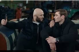 За ним всё время будет ходить. Na Tnt Startoval Novyj Sezon Seriala Realnye Pacany Ura Ru