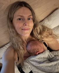 Episode 29: Vitruvi Cofounder and CEO Sara Panton Rogier