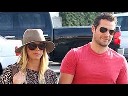 Everyone go see 'man of steel'. Cute Couple Henry Cavill And Kaley Cuoco Spotted Shopping Youtube