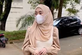 Dalam sidang tersebut, akhirnya diputuskan bahwa alvin dan larissa resmi. Ungkap Alasan Cerai Di Medsos Larissa Chou Ngaku Salah
