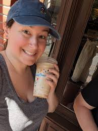 Disney princess feels 😍 at Disney Park Starbucks ❤️