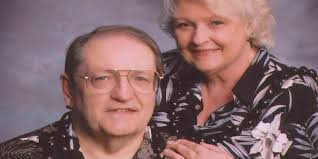 Lunts to celebrate 50th wedding anniversary