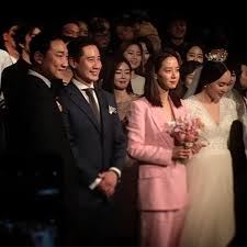 Fans suspect that the mortuary and the running man member wedding were around the same time, thus it was hard for song ji hyo to attend both events. Song Ji Hyo And Actor Song Ji Hyo Singapore Fan Club Facebook
